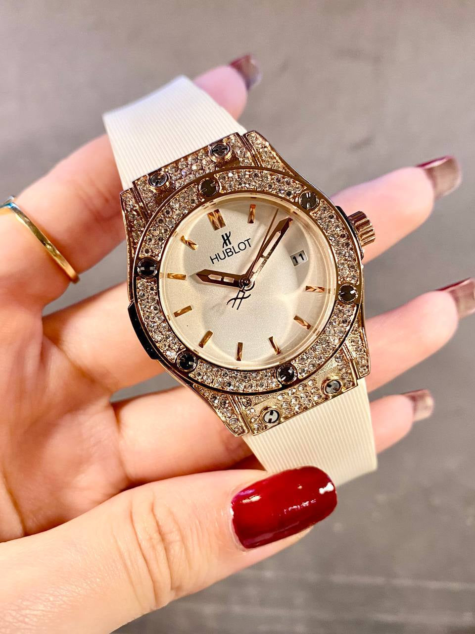 ساعة هوبلت-Hublot فيرست هاي كوبي ابيض(جولد)