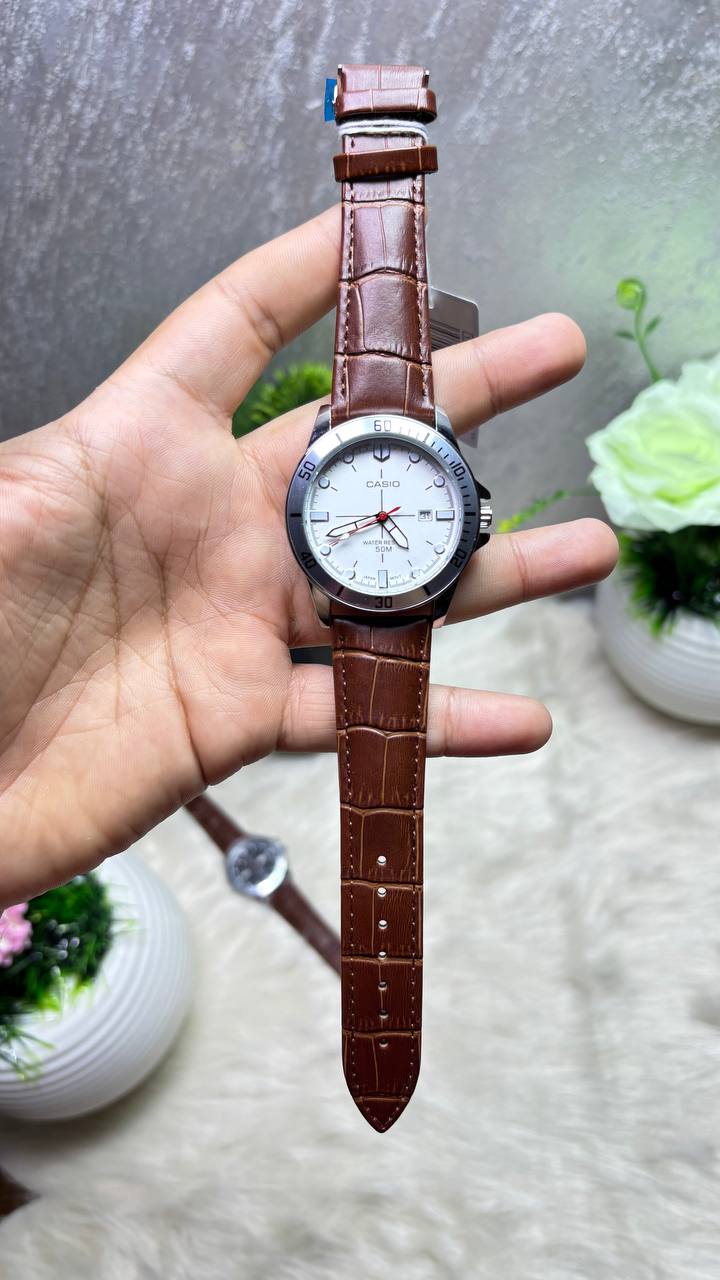 ساعة CASIO-كاسيو ميرور اورجينال (بني*ابيض)